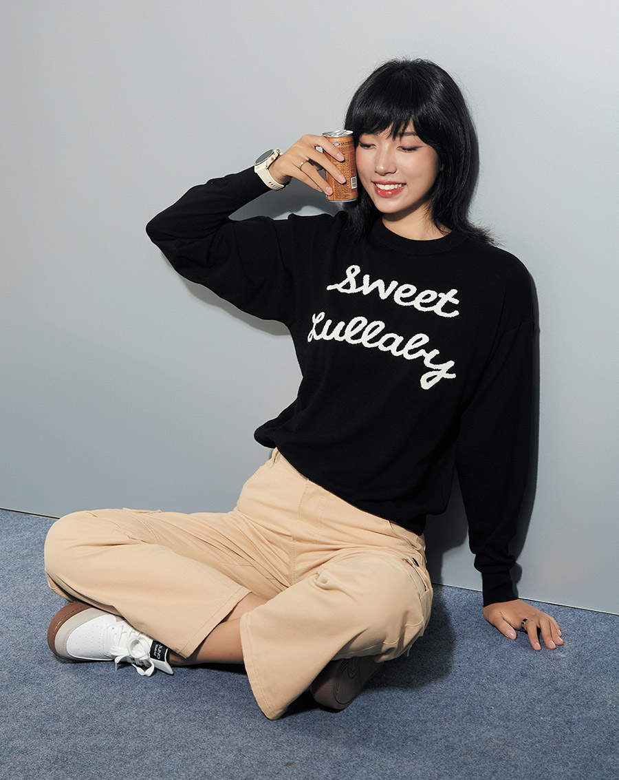 Áo dệt kim oversized tay dài - Image 1