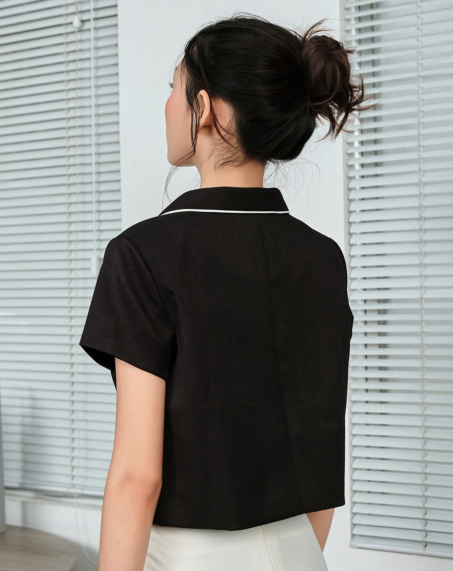 Áo kiểu cổ lá sen phối nút hoa - Image 3