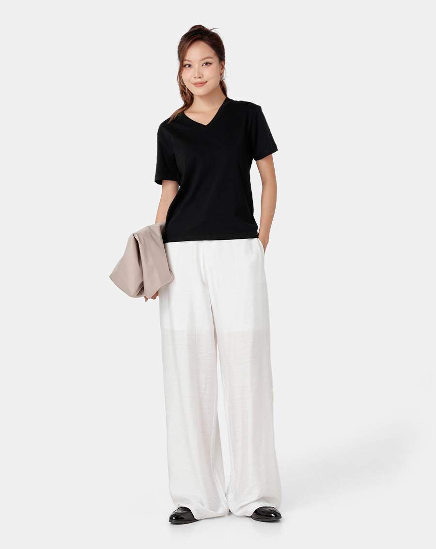 Áo thun trơn màu cổ tim form fit - Image 1