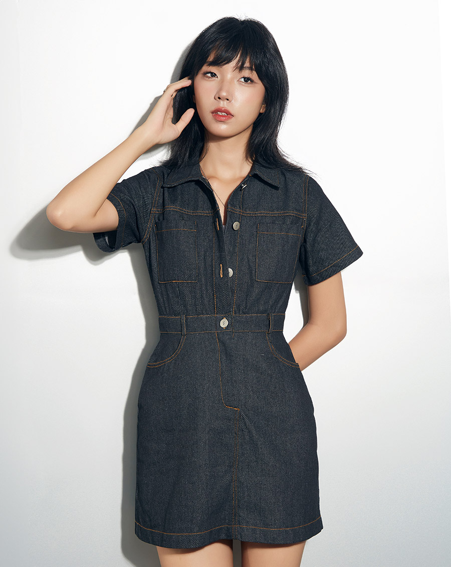 Đầm mini tay ngắn nút J - Image 2