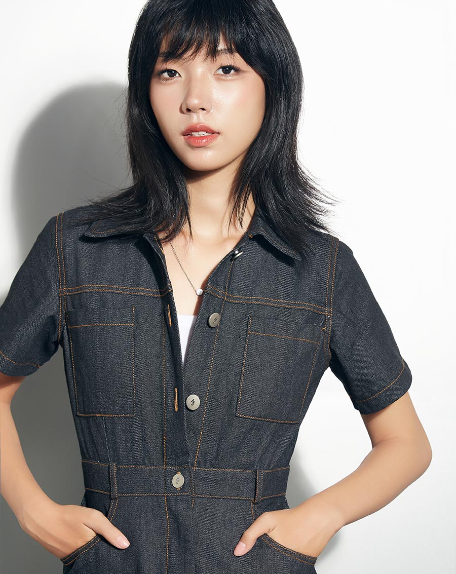 Đầm mini tay ngắn nút J - Image 4