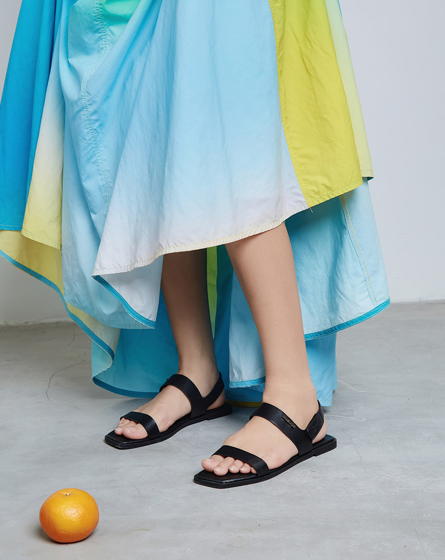 Giày Sandal Đế Bệt Quai Ngang Phối Khóa Trang Trí - Image 2