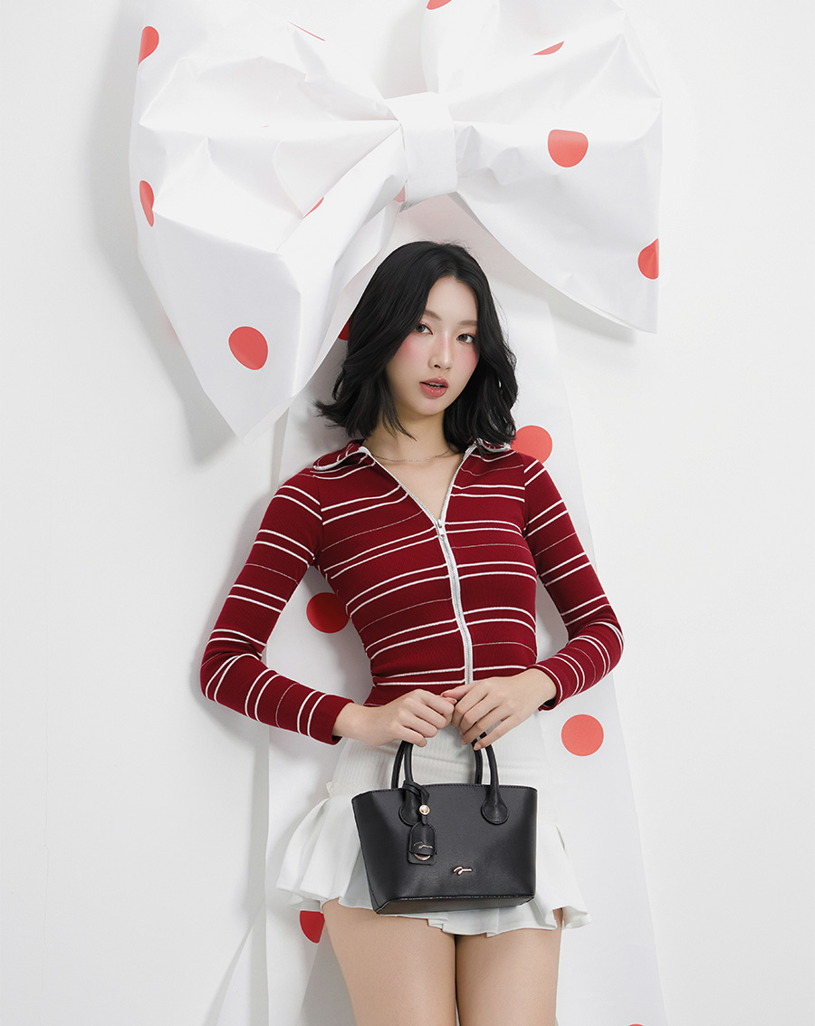 Túi Xách Nhỏ Bucket Bag Phối Charm - Image 2