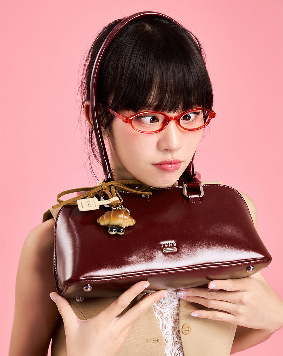 Túi Xách Trung Trang Trí Charm Croissant - Image 2