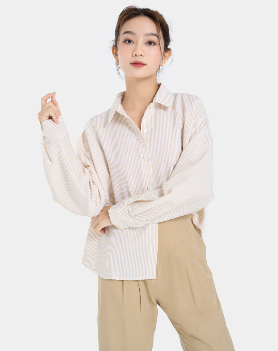 Áo sơmi over size nút cố sau - Image 1