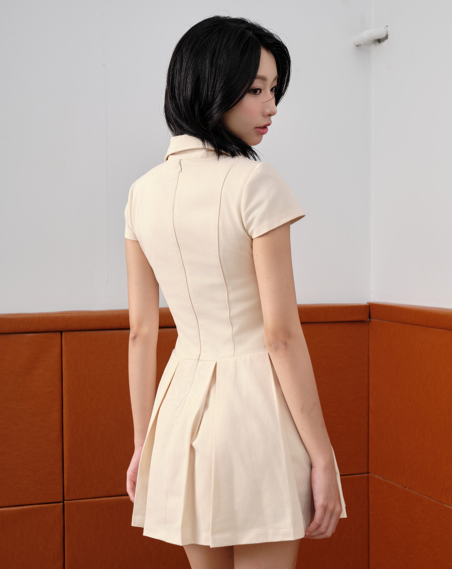 Đầm mini xếp ly phối nút gold - Image 3