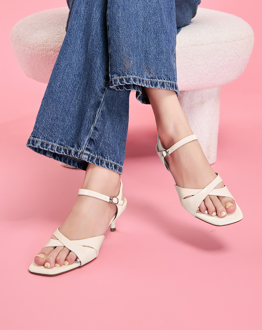 Giày Sandal Gót Nhọn Đắp Quai Chéo - Image 2