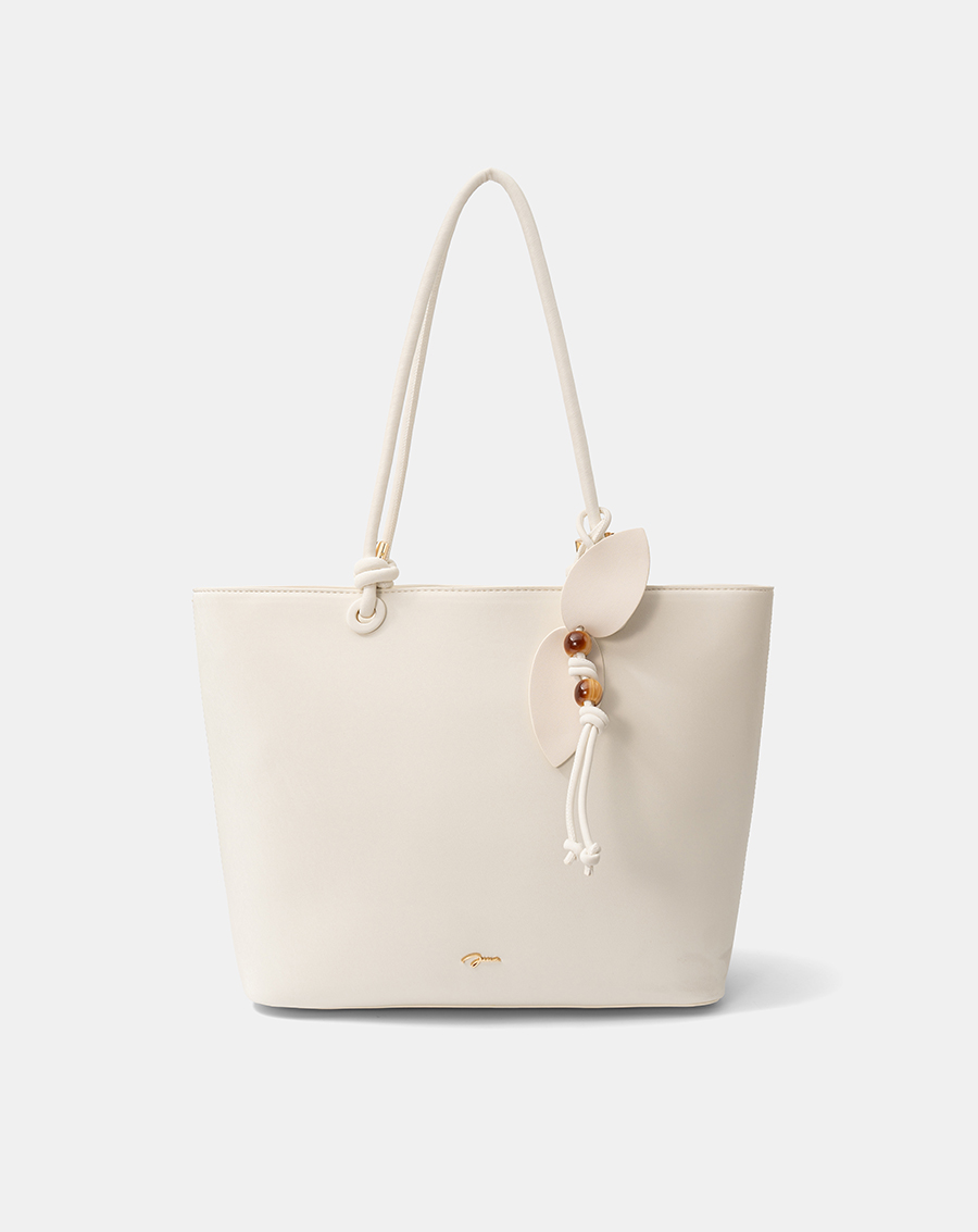 Túi Xách Lớn Phối Charm Trang Trí - Image 1