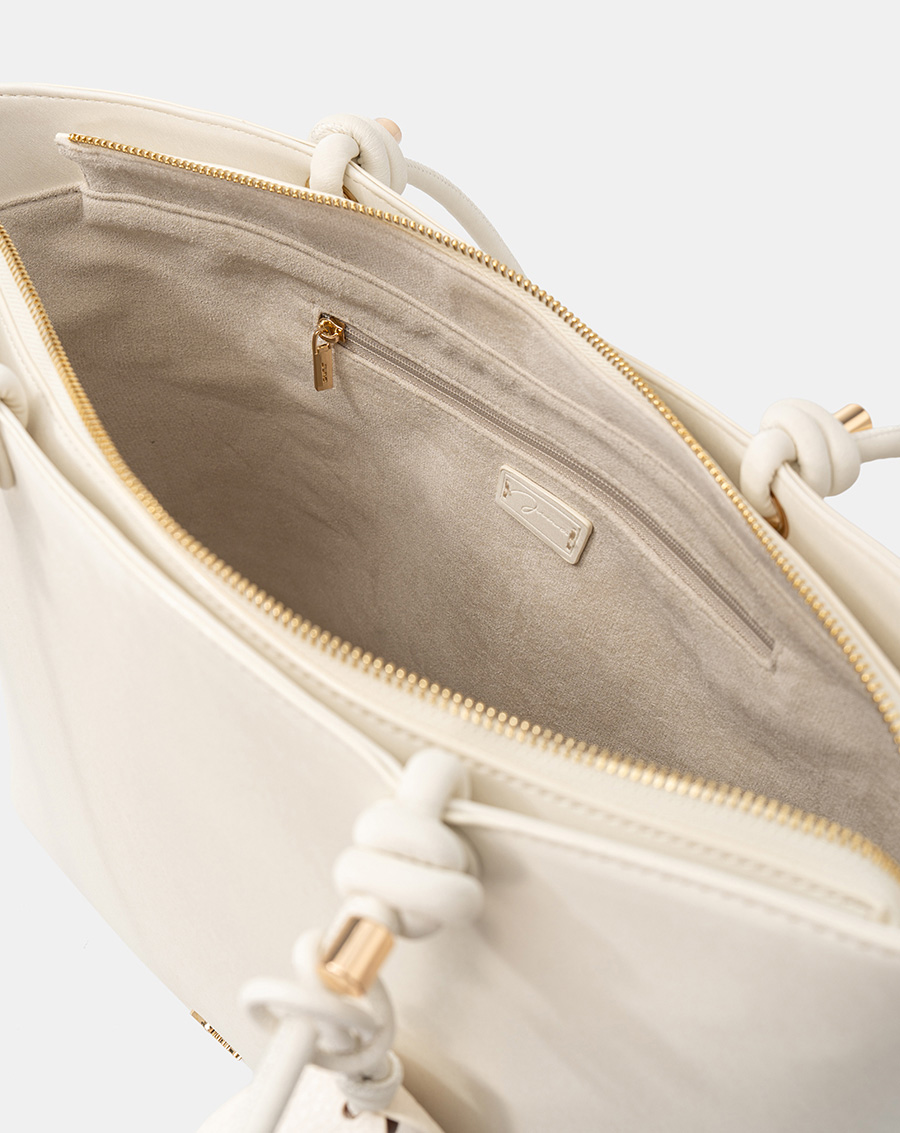 Túi Xách Lớn Phối Charm Trang Trí - Image 6