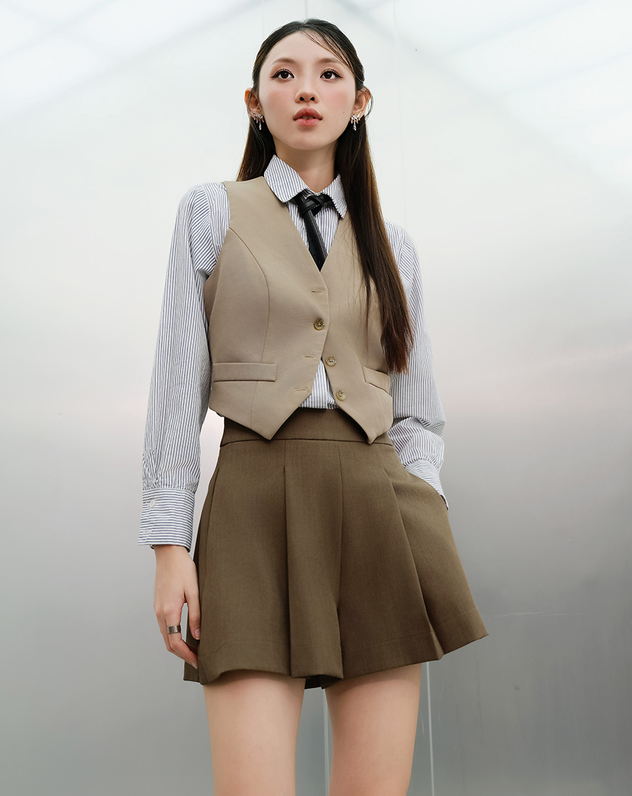 Quần short ống A xếp ly - Image 1