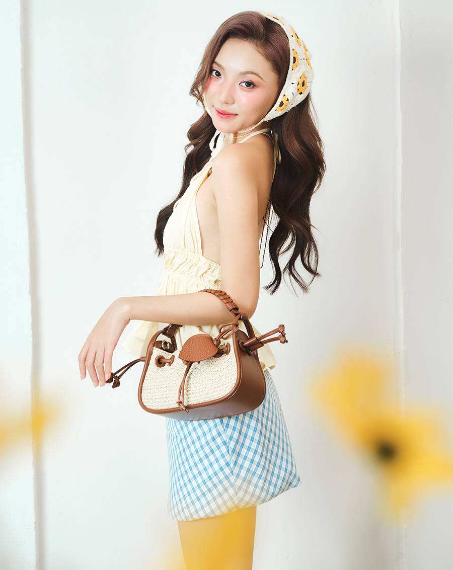 Túi Xách Nhỏ Rút Dây Phối Charm - Image 2