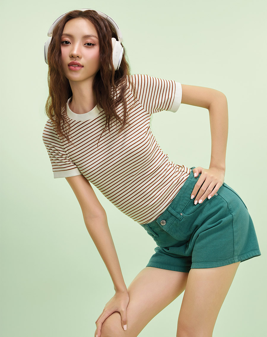 Áo thun ôm cổ tròn sọc ngang - Image 2