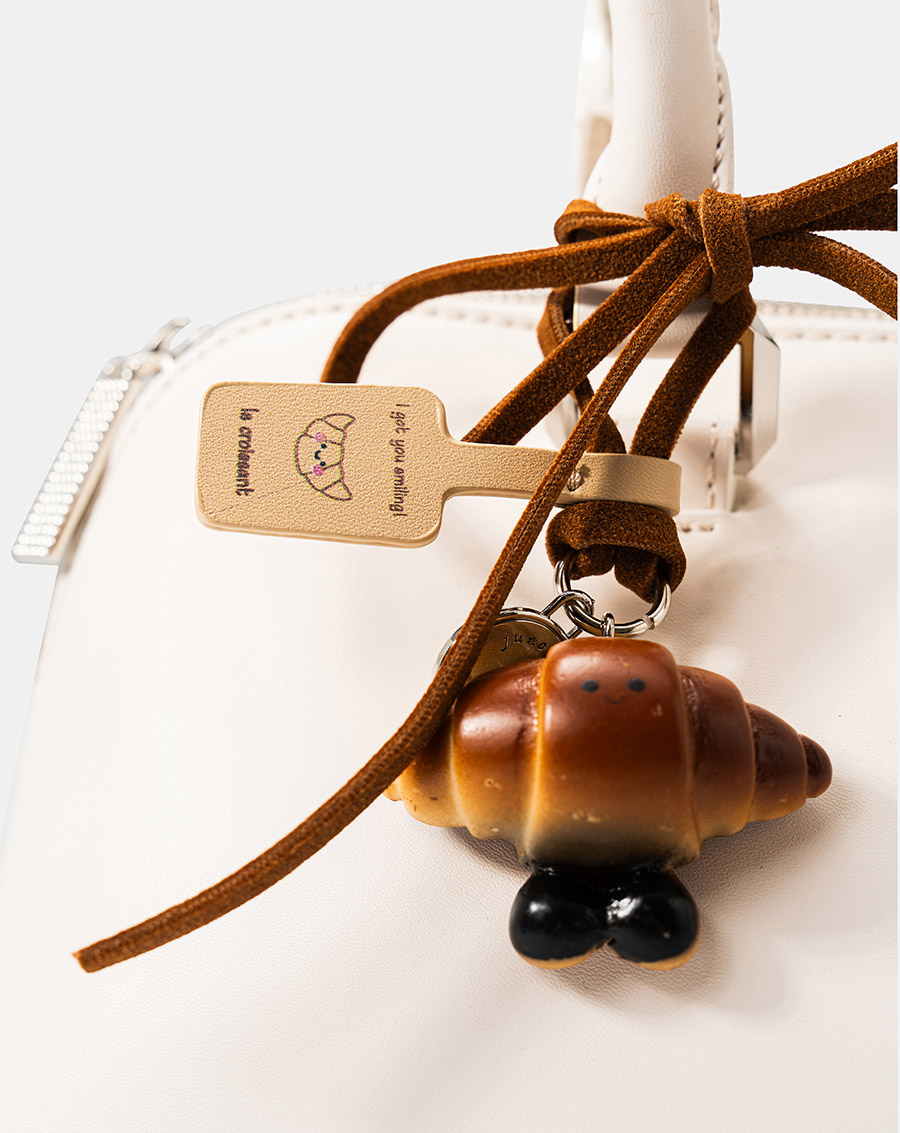 Túi Xách Trung Trang Trí Charm Croissant - Image 2