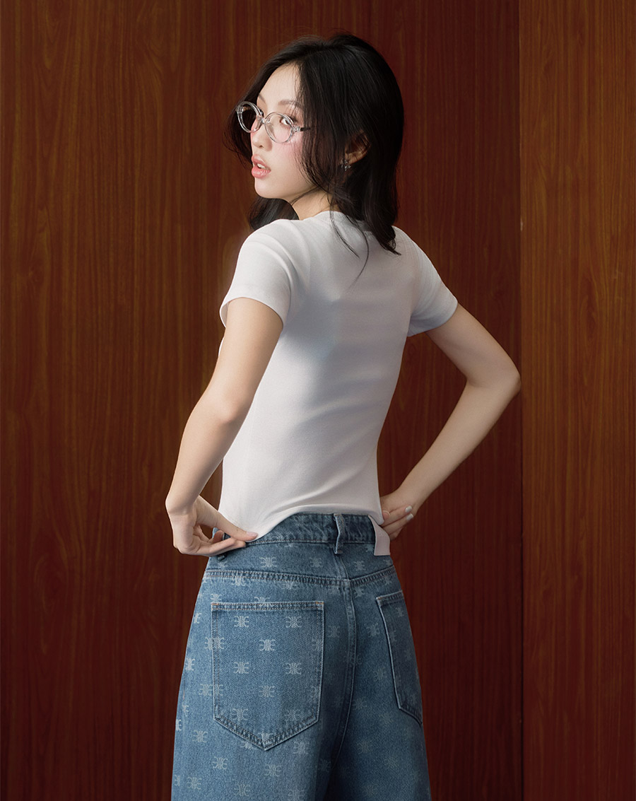 Áo thun ôm basic cổ V - Image 3