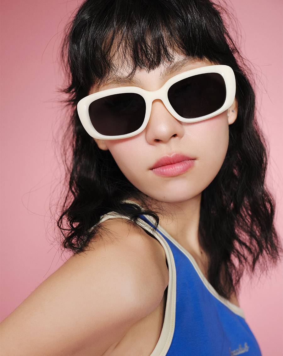 Mắt kinh gọng vuông - Image 2