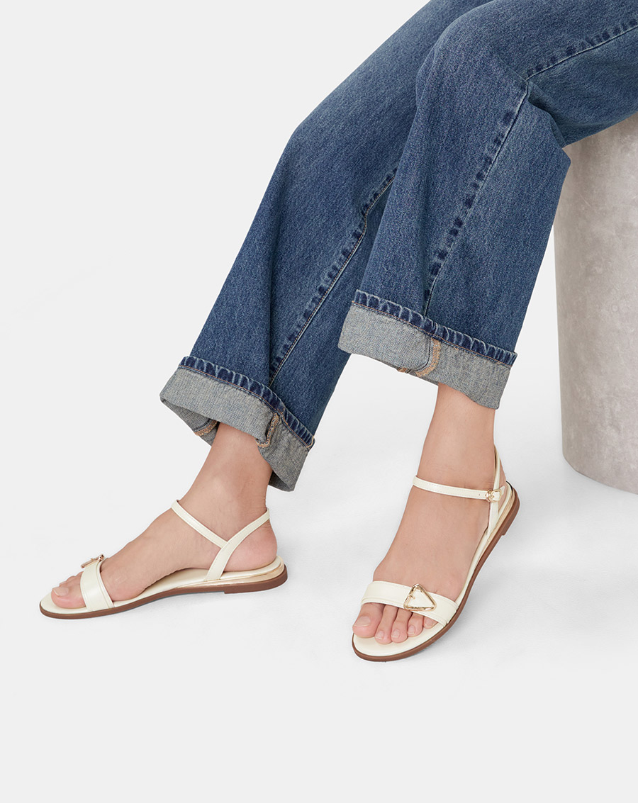 Giày Sandal Bệt Trang Trí Khoá - Image 2