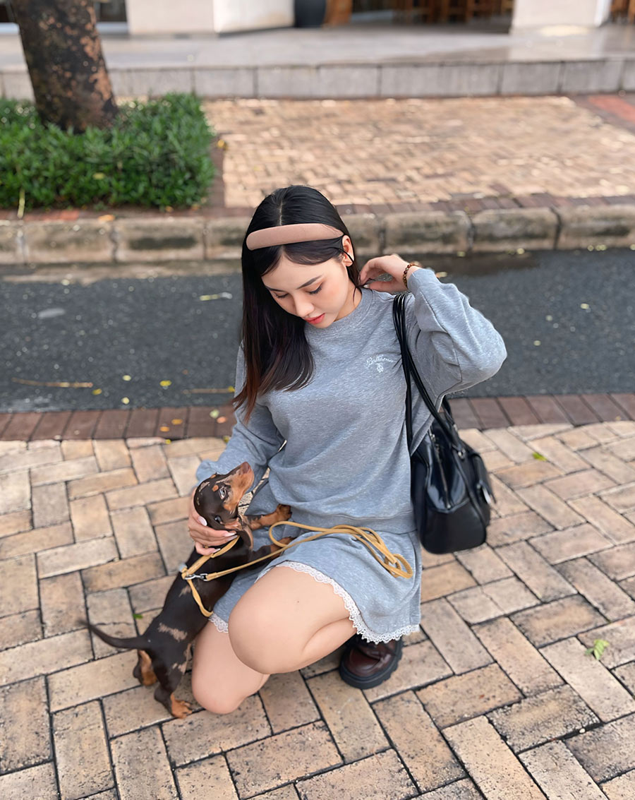 Áo pullover thêu Ballerina - Image 1