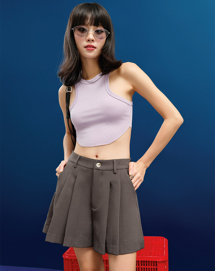 Quần short kiểu xếp ống - Image 1