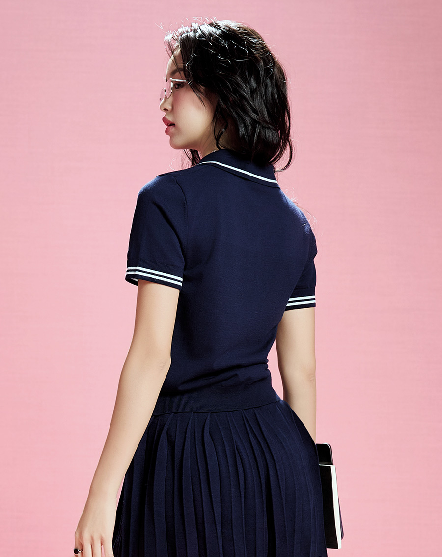 Áo dệt kim cổ polo thêu chữ - Image 4