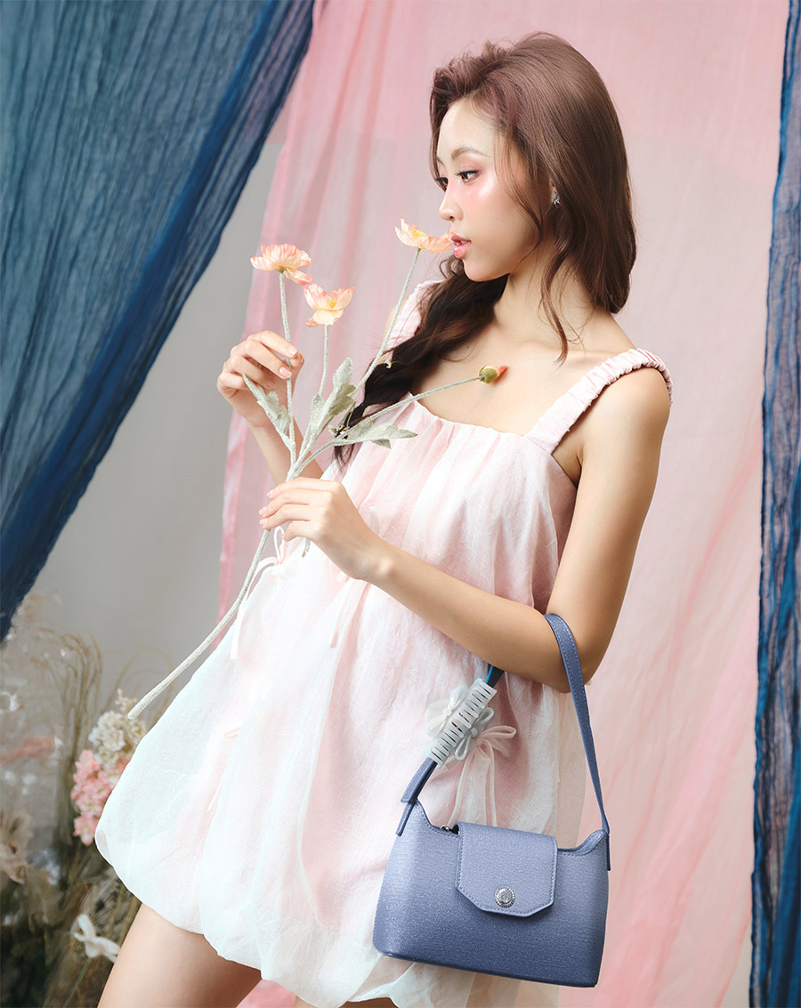 Túi Xách Nhỏ Đeo Vai Phối Kẹp Tóc Trang Trí - Image 3