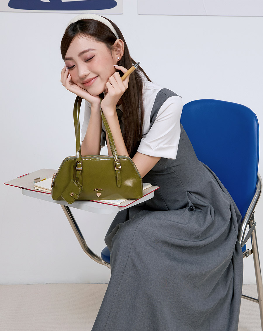 Túi Xách Nhỏ Đeo Vai Form Hình Thang Preppy Handbook - Image 2